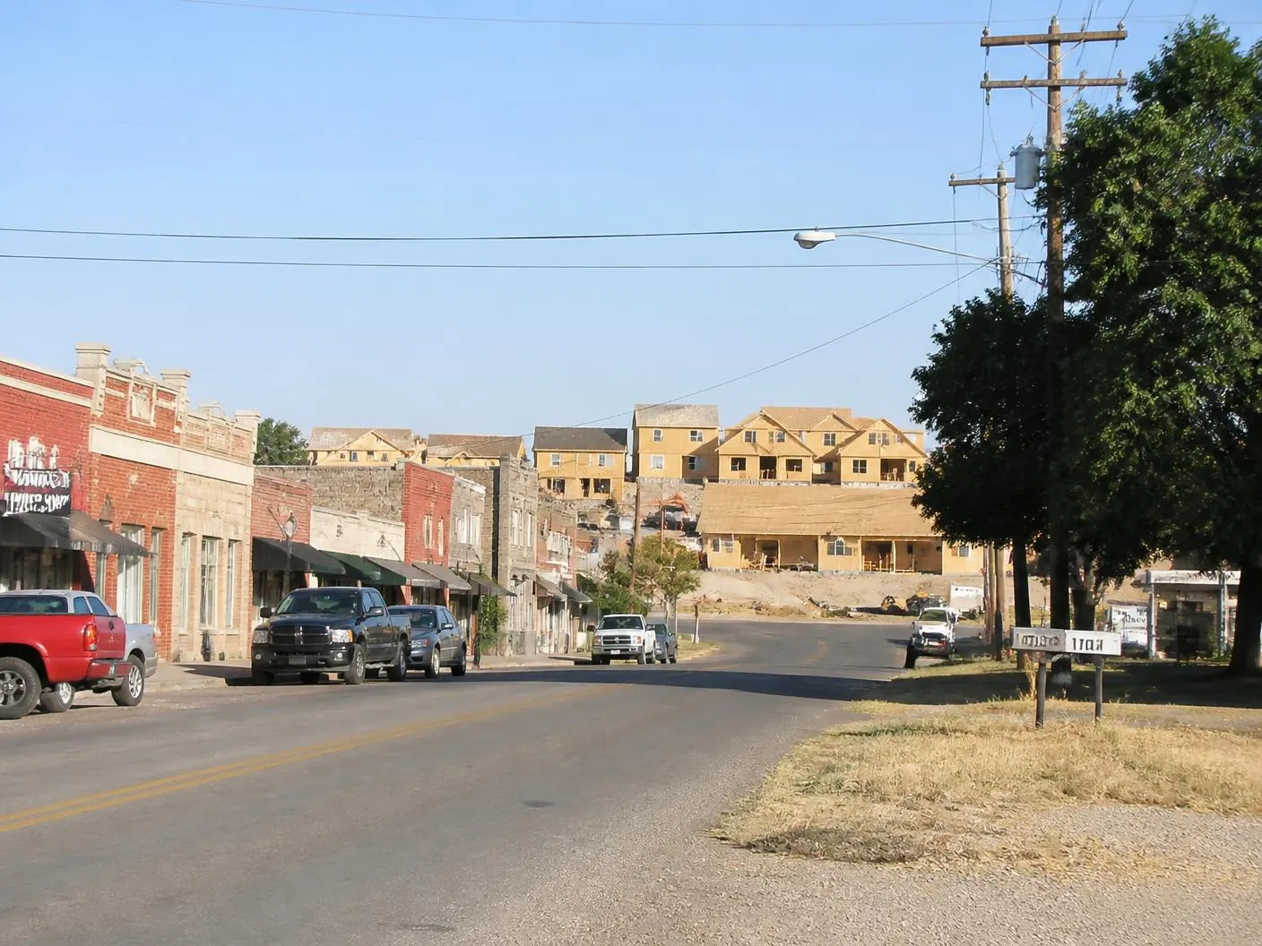 Manor rental market street view