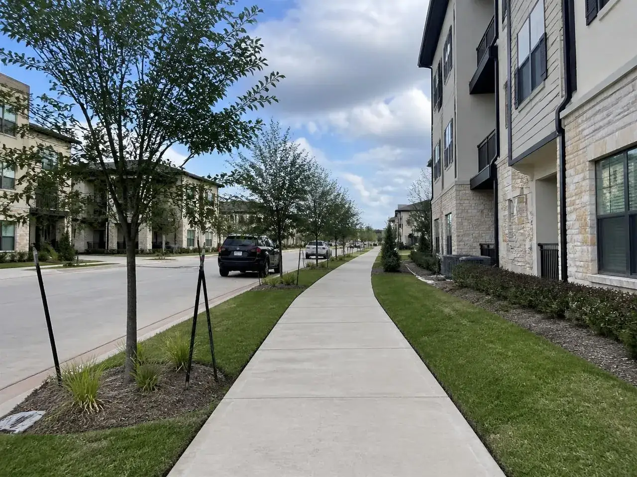 Hutto rental market street view