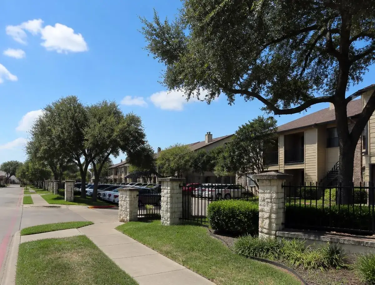 Pflugerville rental market street view